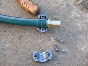 Fitting repair coupling onto garden hose