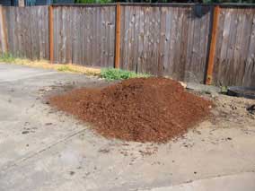 Hemlock shredded bark mulch