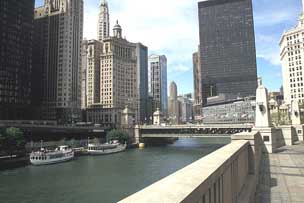 Michigan Avenue Bridge (Edward Burnnett, 1920)