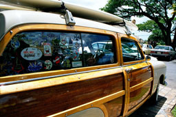 Vintage cars in Haleiwa