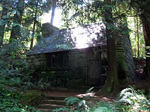 Stone cabin at Leach Botanical Garden