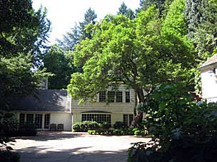 Patio and manor house at Leach Botanical Garden