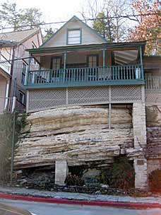 <1881 Eastview Cottage, Eureka Springs, Arkansas