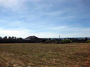 Fort Vancouver palisade and gardens