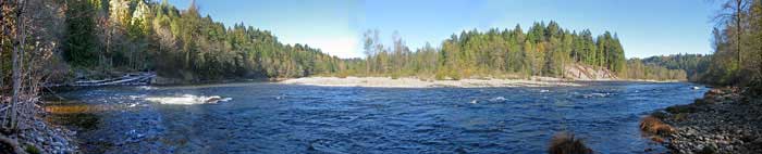 Panoramic view of Sandy River at Oxbow Regonal Park