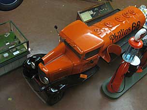 Phillips 66 tanker truck (ca. 1930), Woolaroc Museum