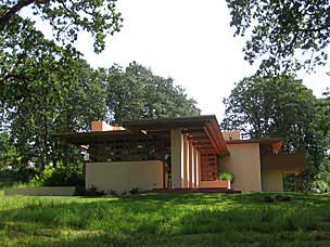 Frank Lloyd Wright's Gordon House at the Oregon Garden