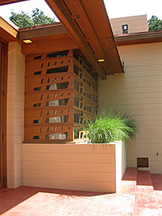 Frank Lloyd Wright's Gordon House at the Oregon Garden