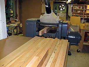 Long stretcher going through the planer