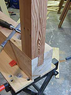 Short stretcher dry fit in leg mortise