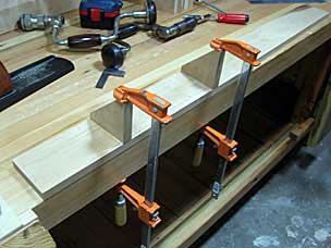 Assembling saw vise support blocks