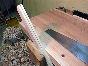 Resawing board for middle tool chest tray