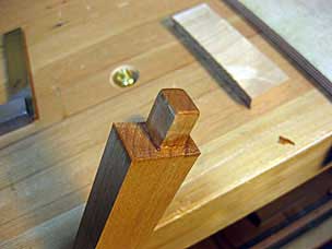 Front bottom rail tenon