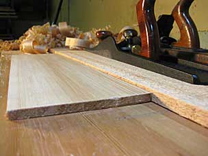 Drawer bottom board from western redcedar (<em>Thuja plicata</em>) fence board