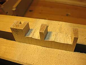 Sawing dovetails in drawer back