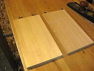 Planing drawer bottom boards